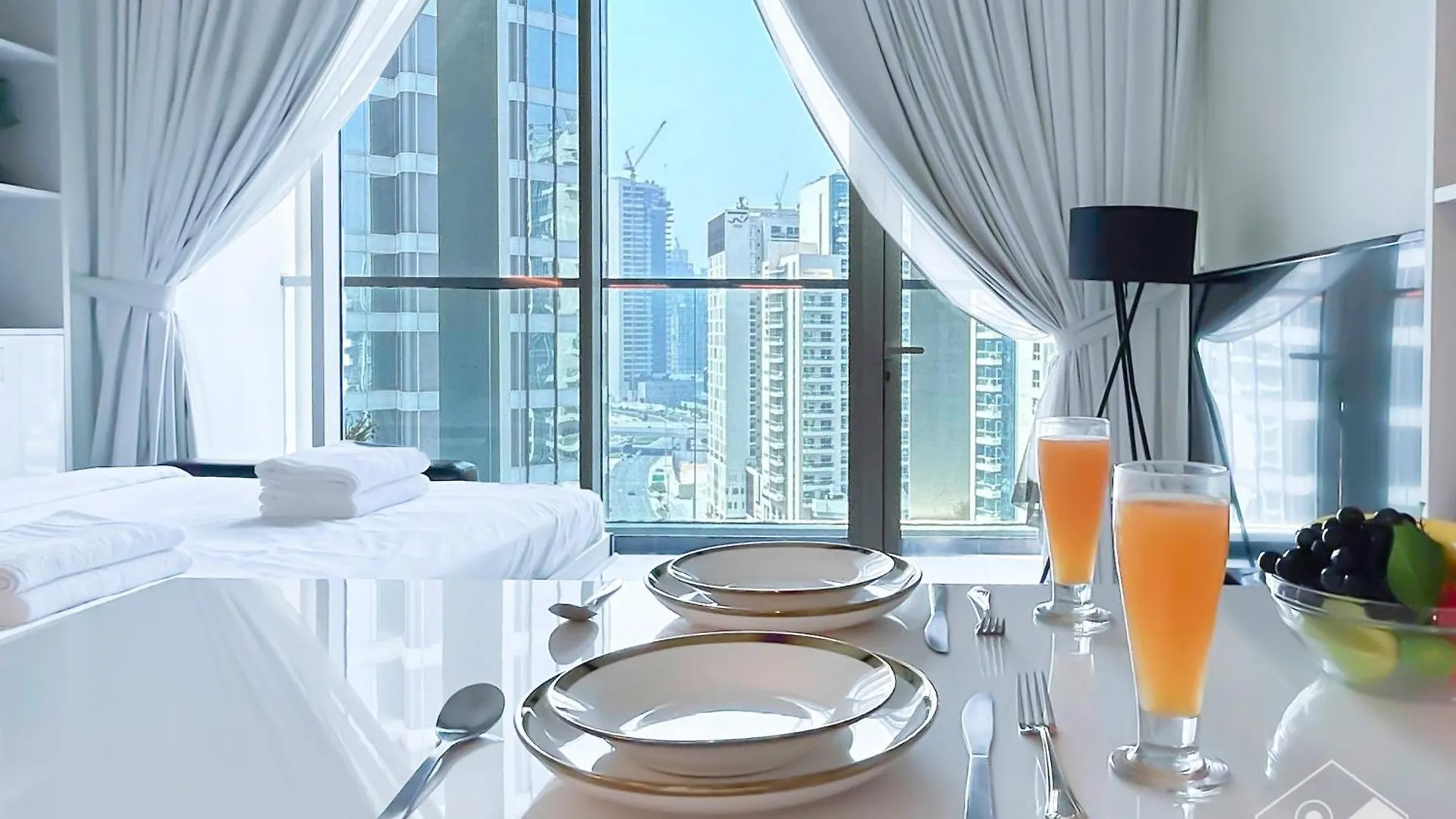 Contemporary Studio With City View In Business Bay Dubai Apartment