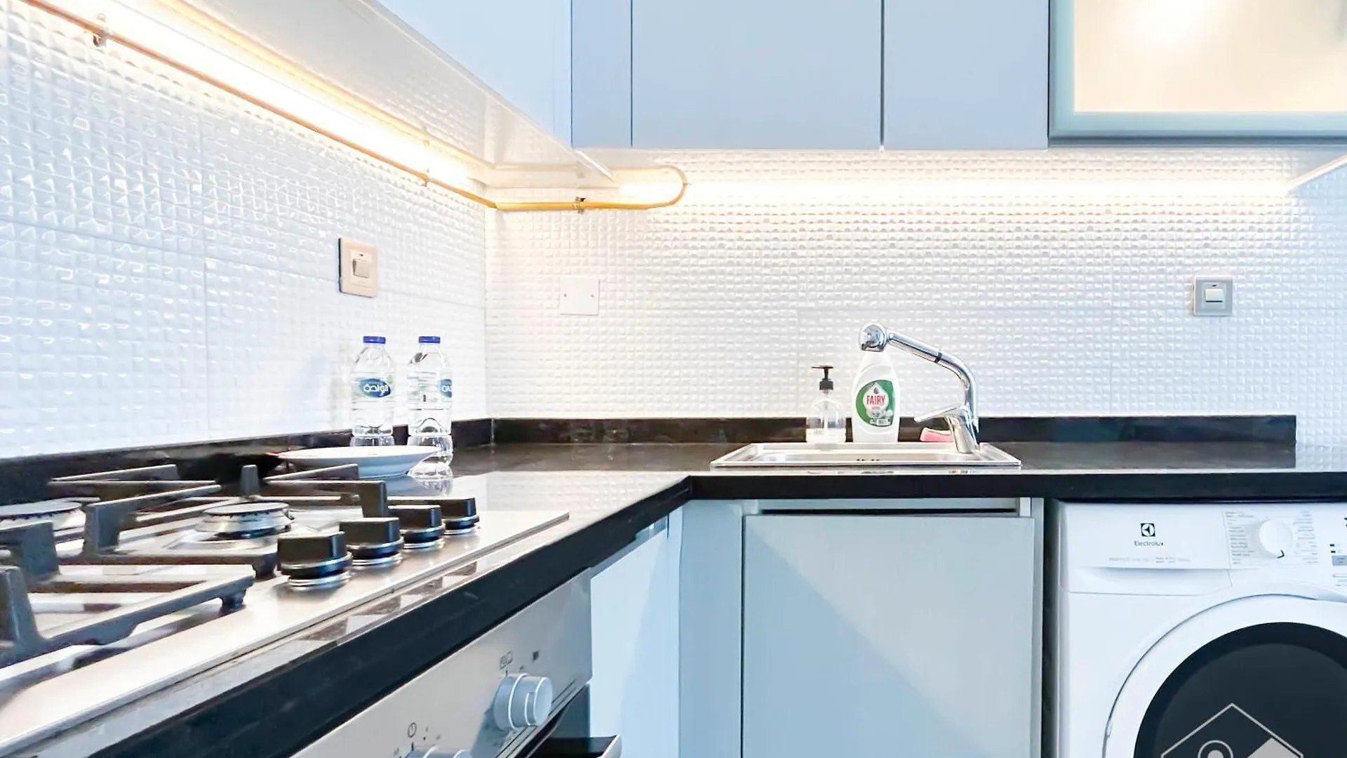 Contemporary Studio With City View In Business Bay Dubai 0*,