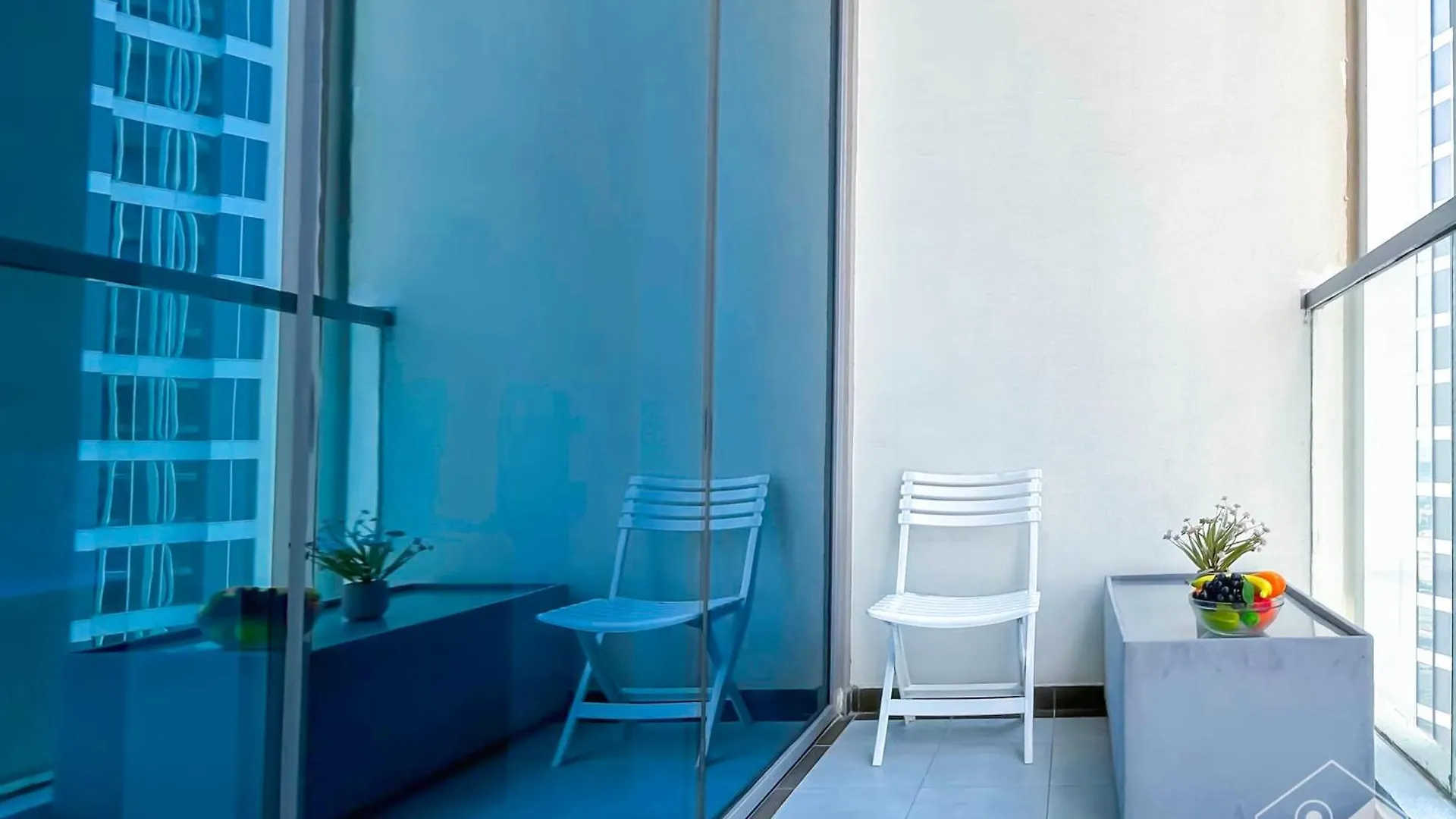 Contemporary Studio With City View In Business Bay Dubai 0*,
