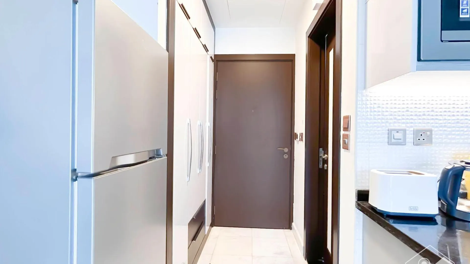Contemporary Studio With City View In Business Bay Dubai 0*,